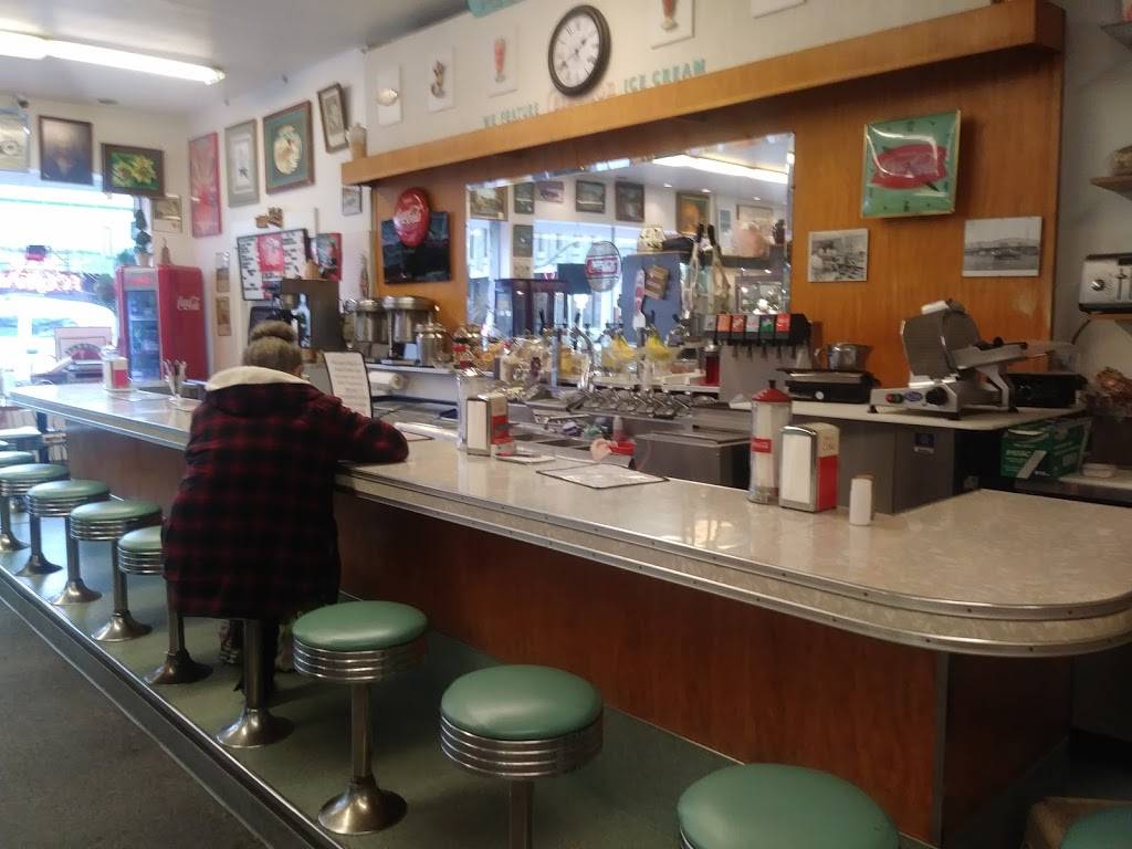 Main Street Collectors Mall & Soda Fountain | restaurant | 10909 SE Main St, Milwaukie, OR 97222, USA | 5036597632 OR +1 503-659-7632