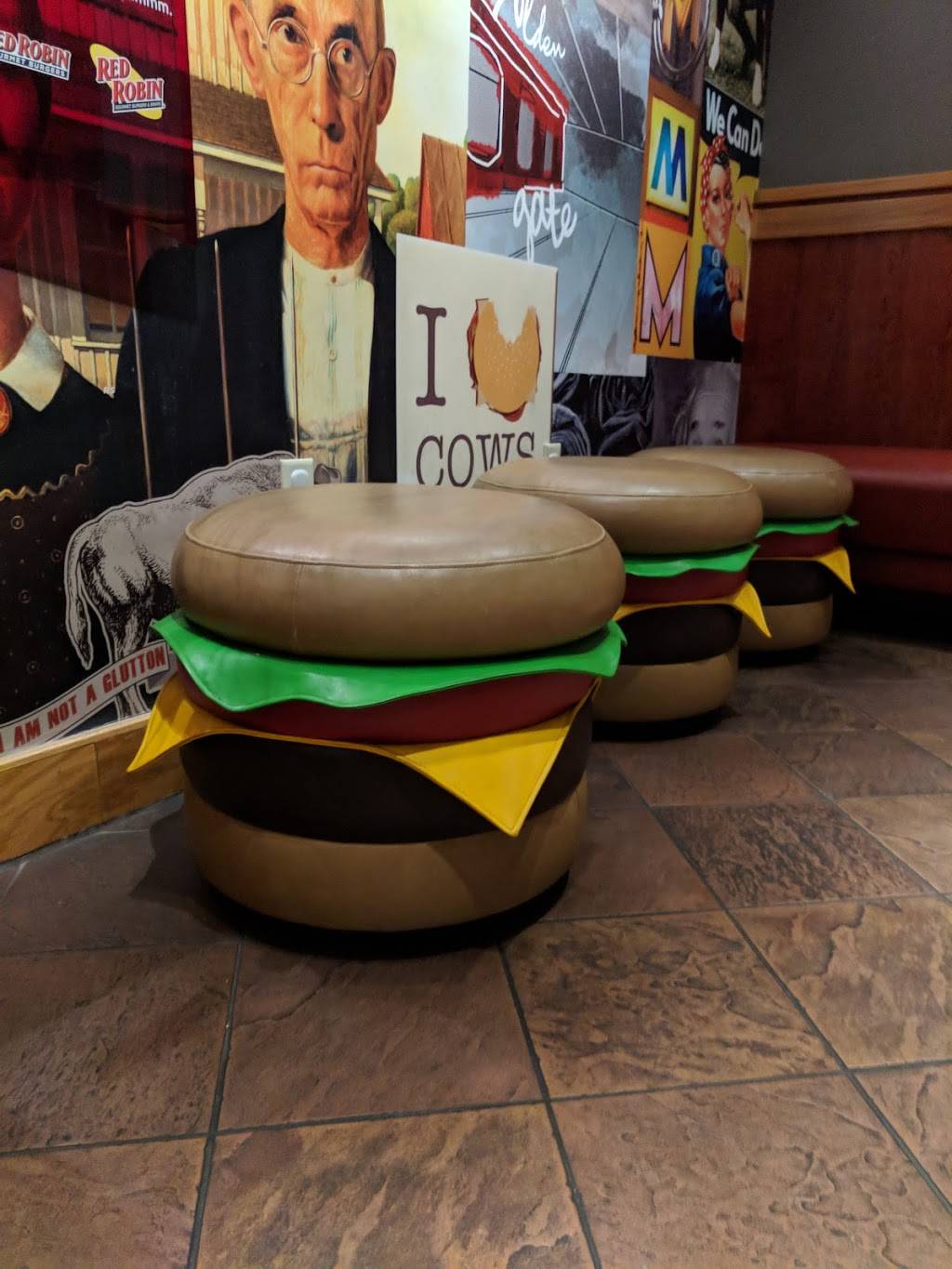 Red Robin Gourmet Burgers and Brews | restaurant | 9600 S Eastern Ave, Henderson, NV 89052, USA | 7026177827 OR +1 702-617-7827