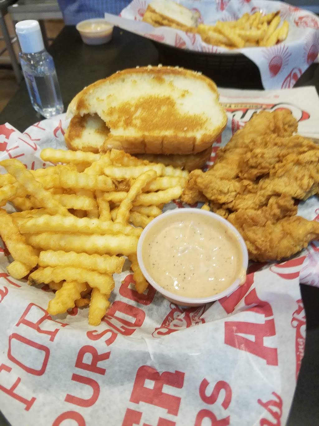 Raising Canes Chicken Fingers | meal takeaway | 2800 S. Airport Depot Blvd, Midwest City, OK 73110, USA | 4058697127 OR +1 405-869-7127