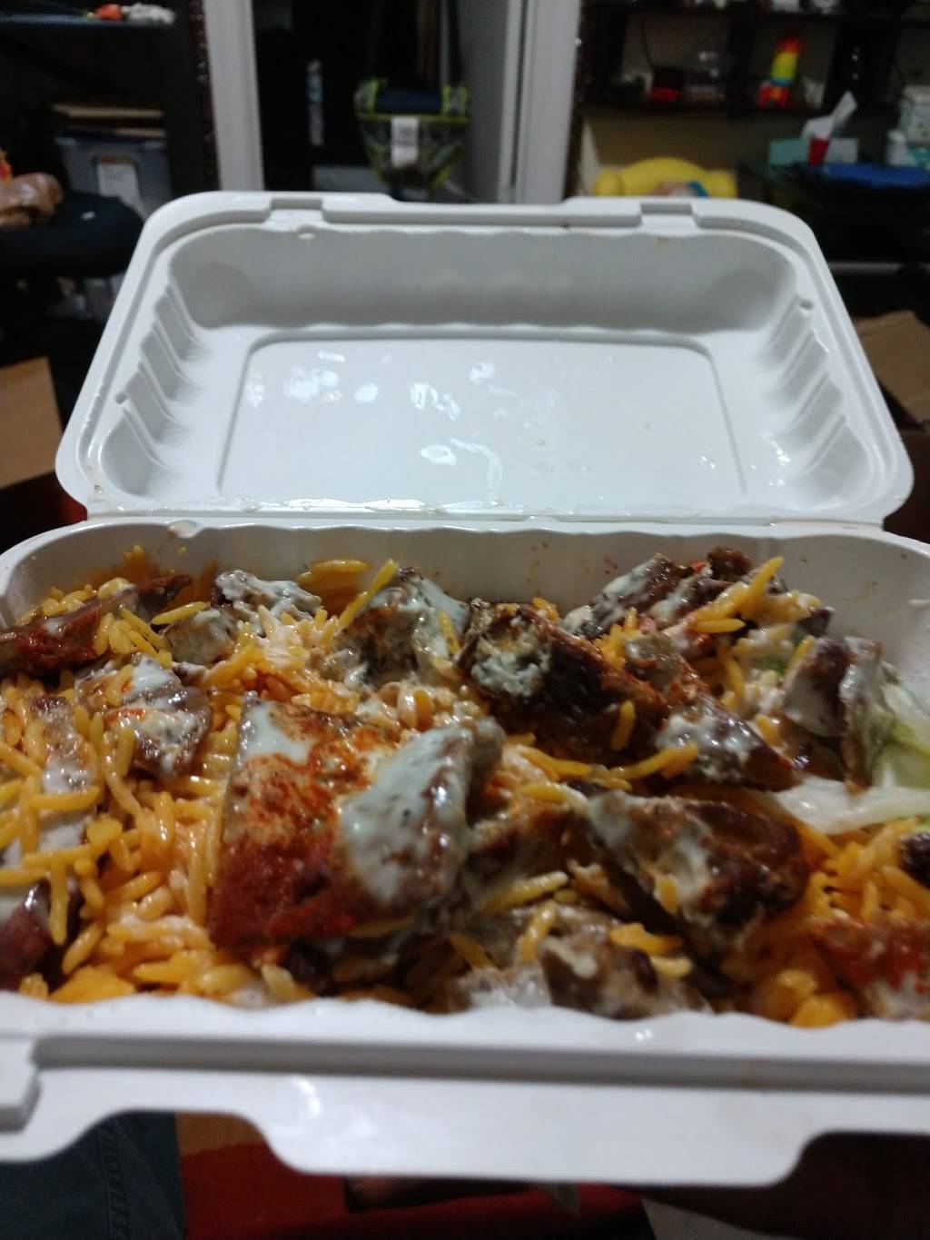 Madina’s Halal Cart | restaurant | 136-81 39th Ave, Queens, NY 11354, USA | 6466622833 OR +1 646-662-2833
