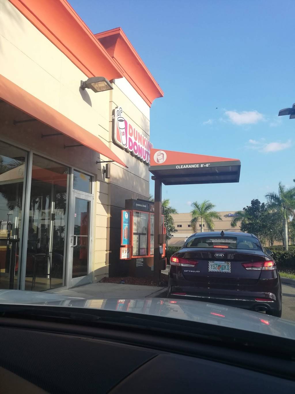 Dunkin | bakery | 2475 Cleveland Ave, Fort Myers, FL 33901, USA | 2394612700 OR +1 239-461-2700