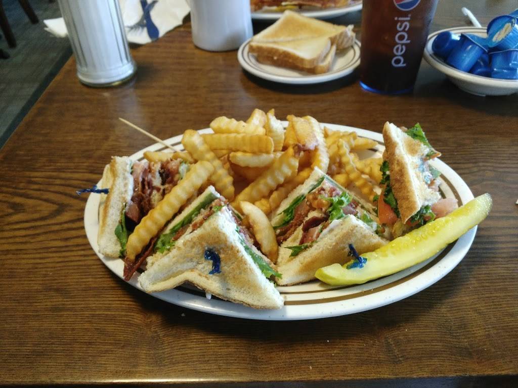 Famous Amos | restaurant | 11565 Main St N, Jacksonville, FL 32218, USA | 9045248394 OR +1 904-524-8394