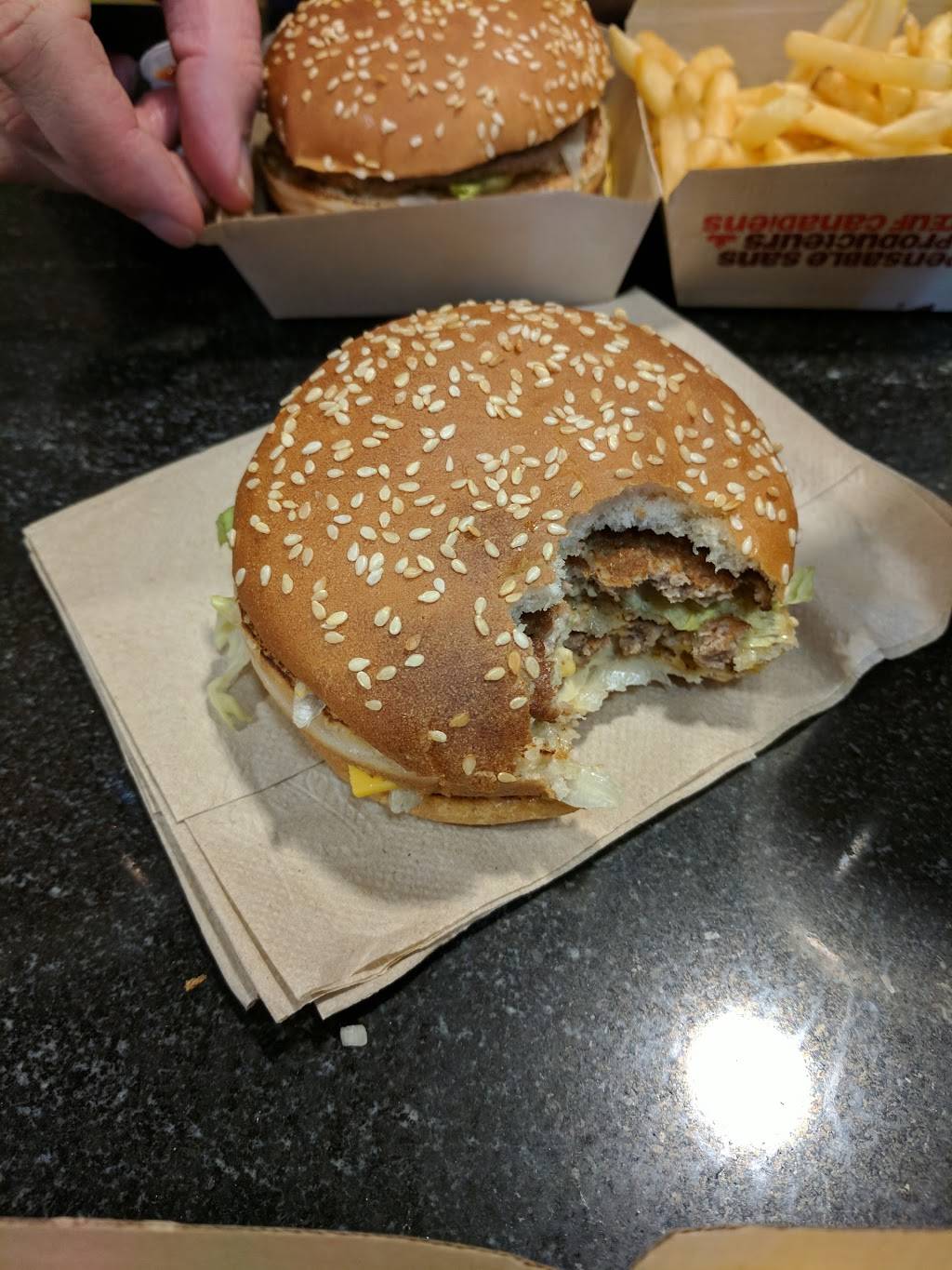 McDonalds | cafe | 413 OBrien Rd, Renfrew, ON K7V 3Z3, Canada | 6134327025 OR +1 613-432-7025