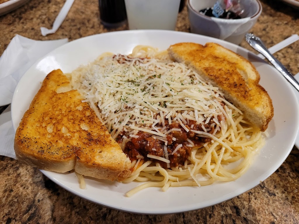 Fryn Pan Family Restaurant | restaurant | 2708 E 10th St, Sioux Falls, SD 57103, USA | 6053363950 OR +1 605-336-3950