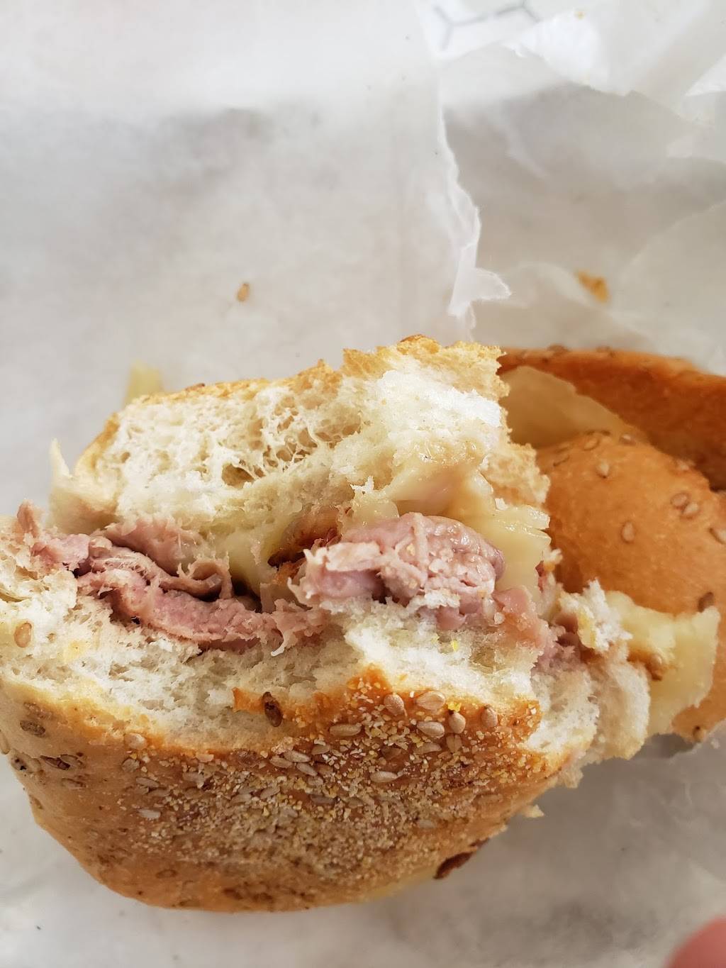 Sports Deli | restaurant | 1029 Waverly Ave, Holtsville, NY 11742, USA | 6312898878 OR +1 631-289-8878