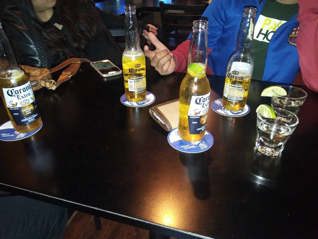 Admiral Pub | restaurant | 2306 California Ave SW, Seattle, WA 98116, USA | 2069339500 OR +1 206-933-9500