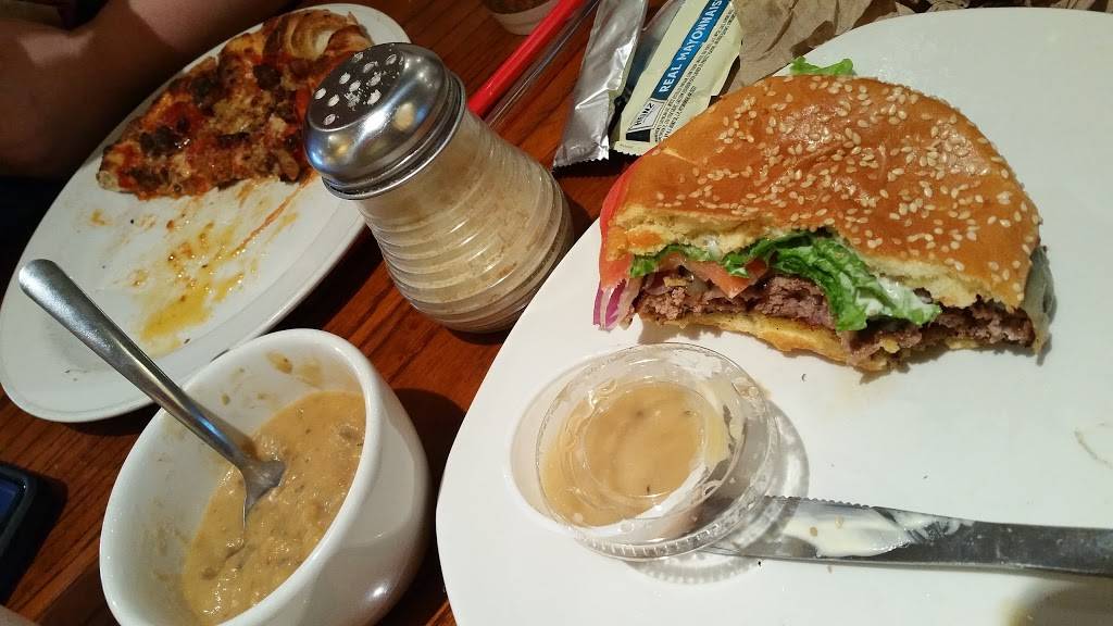 The Loop Pizza Grill | restaurant | 2014 San Marco Blvd, Jacksonville, FL 32207, USA | 9043995667 OR +1 904-399-5667