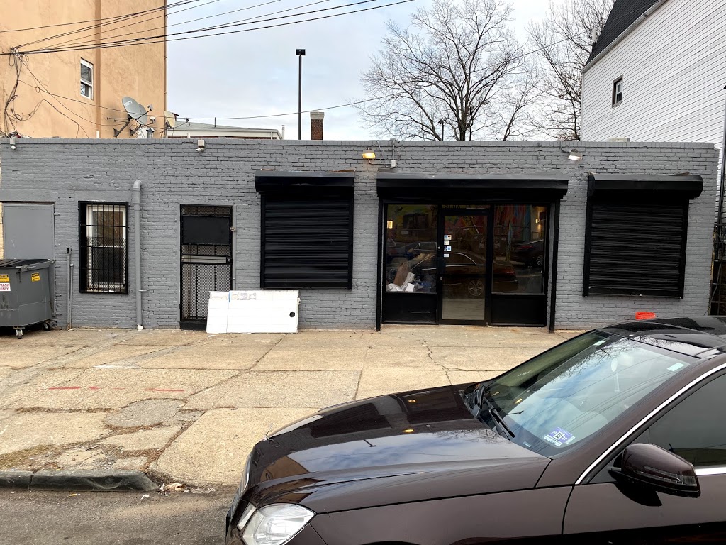 Jollof & Grill Restaurant/Lounge | restaurant | 432 Central Avenue Entrance via, 432 Central Ave, Newark, NJ 07107, USA | 9739395777 OR +1 973-939-5777