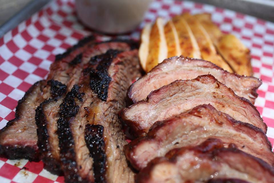 Hog Wild Bar-B-Que | restaurant | 38 Main St, Placerville, CA 95667, USA | 5306223883 OR +1 530-622-3883