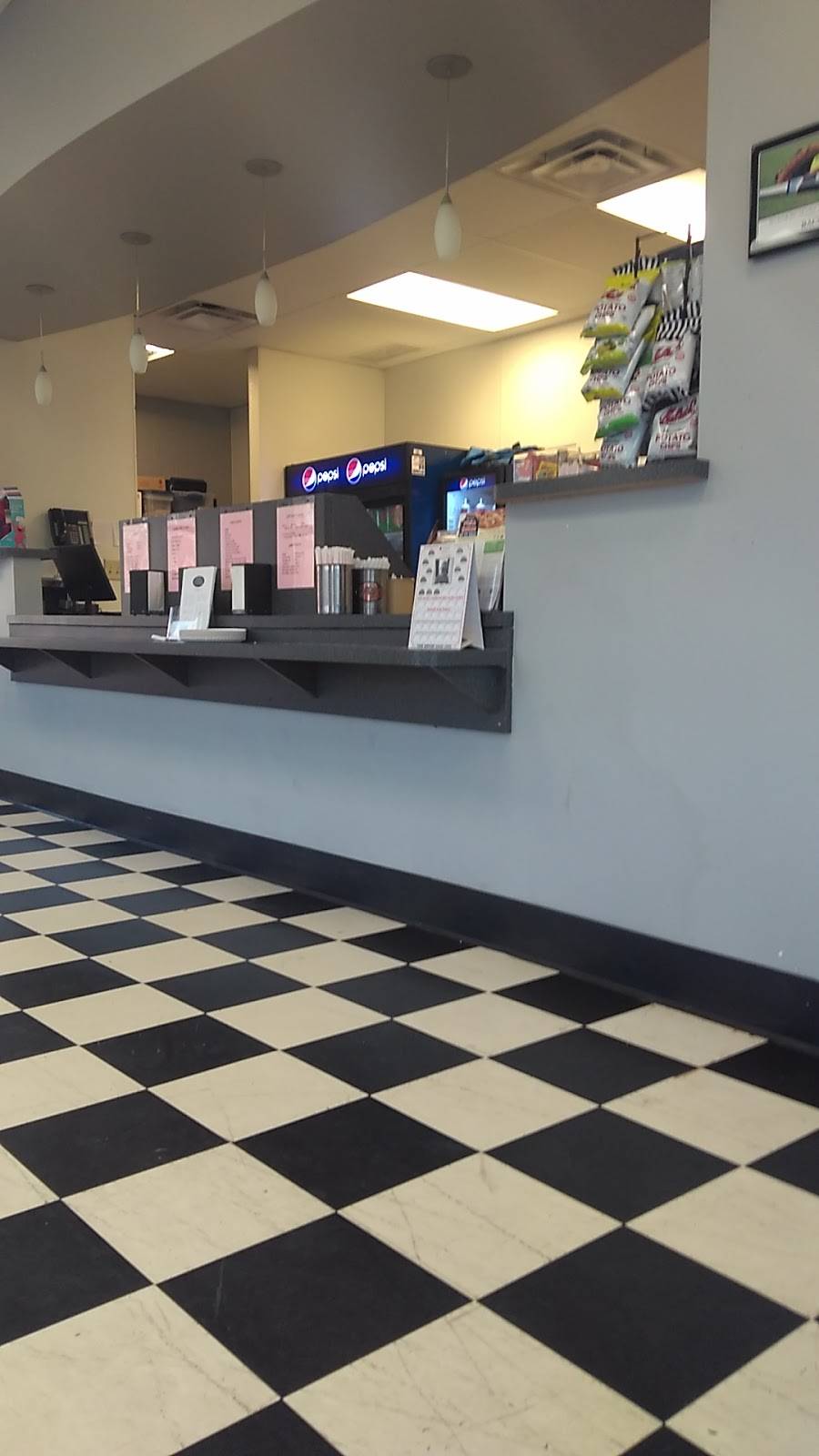 Bacnis Pizza House | restaurant | 3719 Columbus Ave, Sandusky, OH 44870, USA | 4196266608 OR +1 419-626-6608