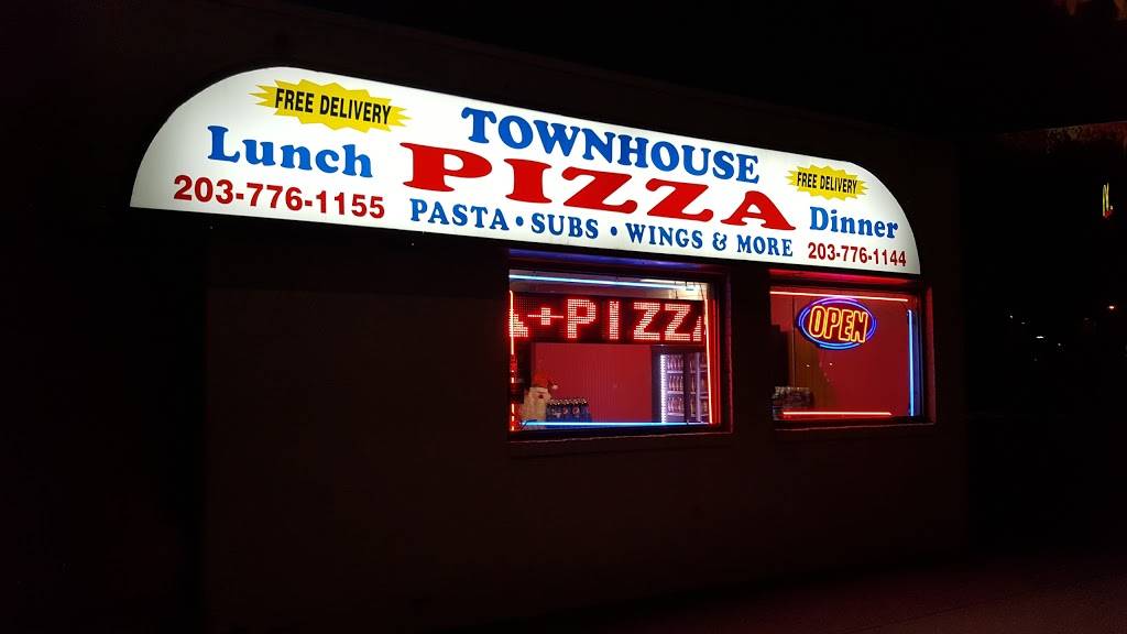 Town House Pizza | meal delivery | 246 Kimberly Ave, New Haven, CT 06519, USA | 2037761155 OR +1 203-776-1155