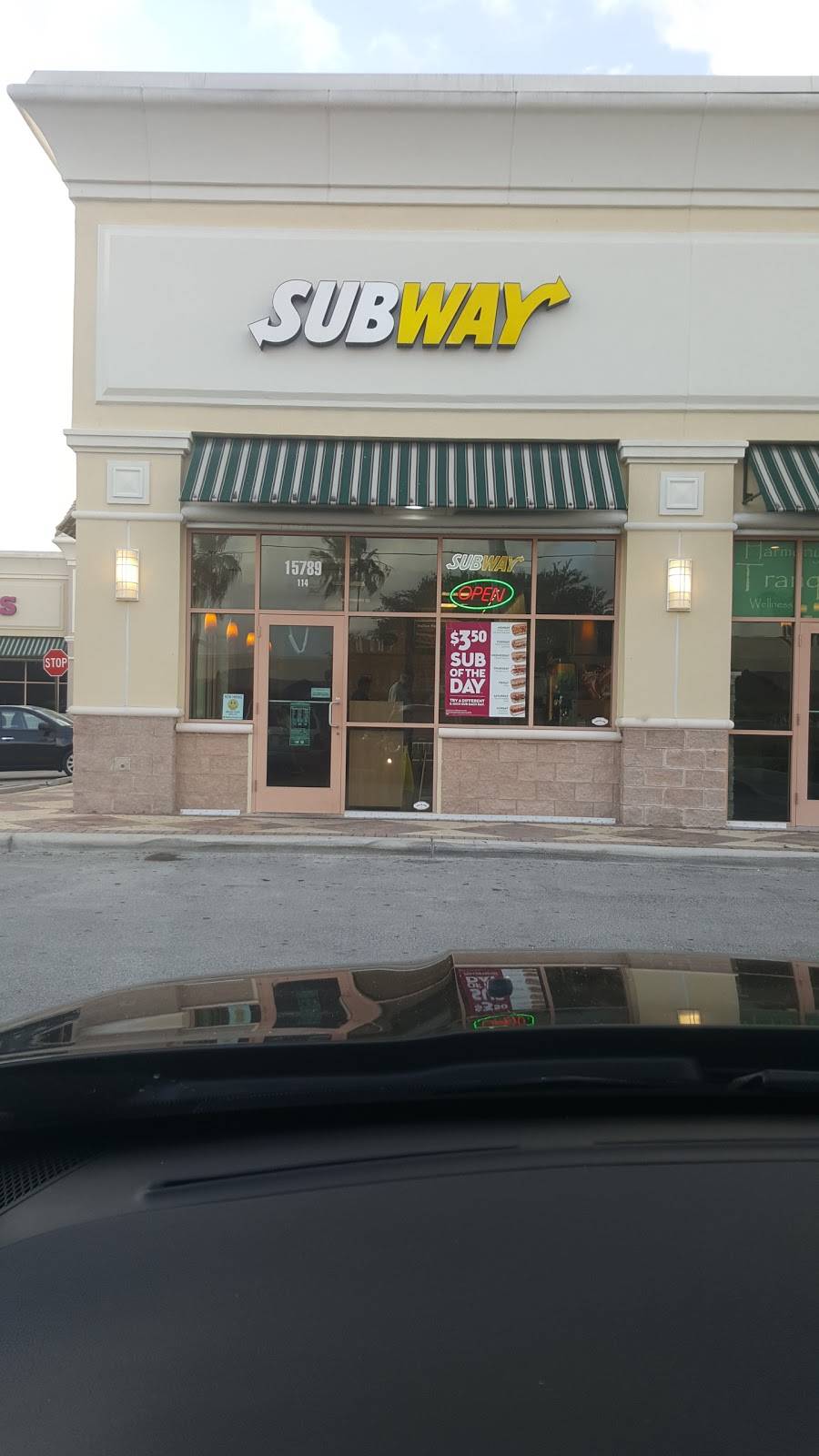 Subway | restaurant | 15789 SW 72nd St, Miami, FL 33193, USA | 7864227591 OR +1 786-422-7591