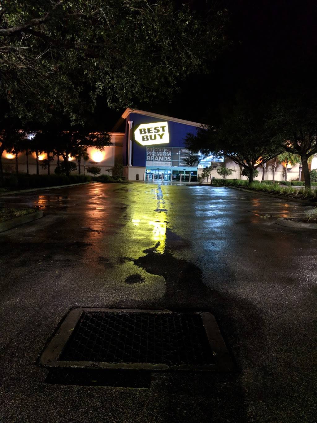 Glengary Shoppes | shopping mall | 4020 S Tamiami Trail, Sarasota, FL 34231, USA | 8136644800 OR +1 813-664-4800