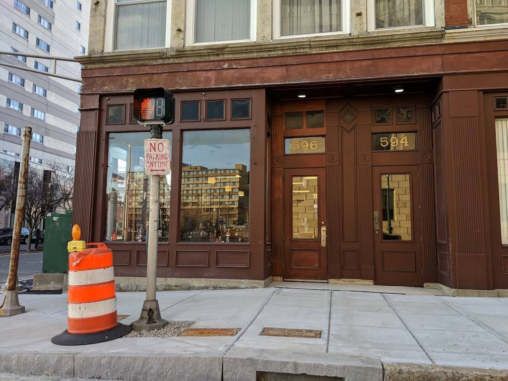 Addie Lees Soul Food | restaurant | 596 Main St, Worcester, MA 01608, USA | 5087520569 OR +1 508-752-0569