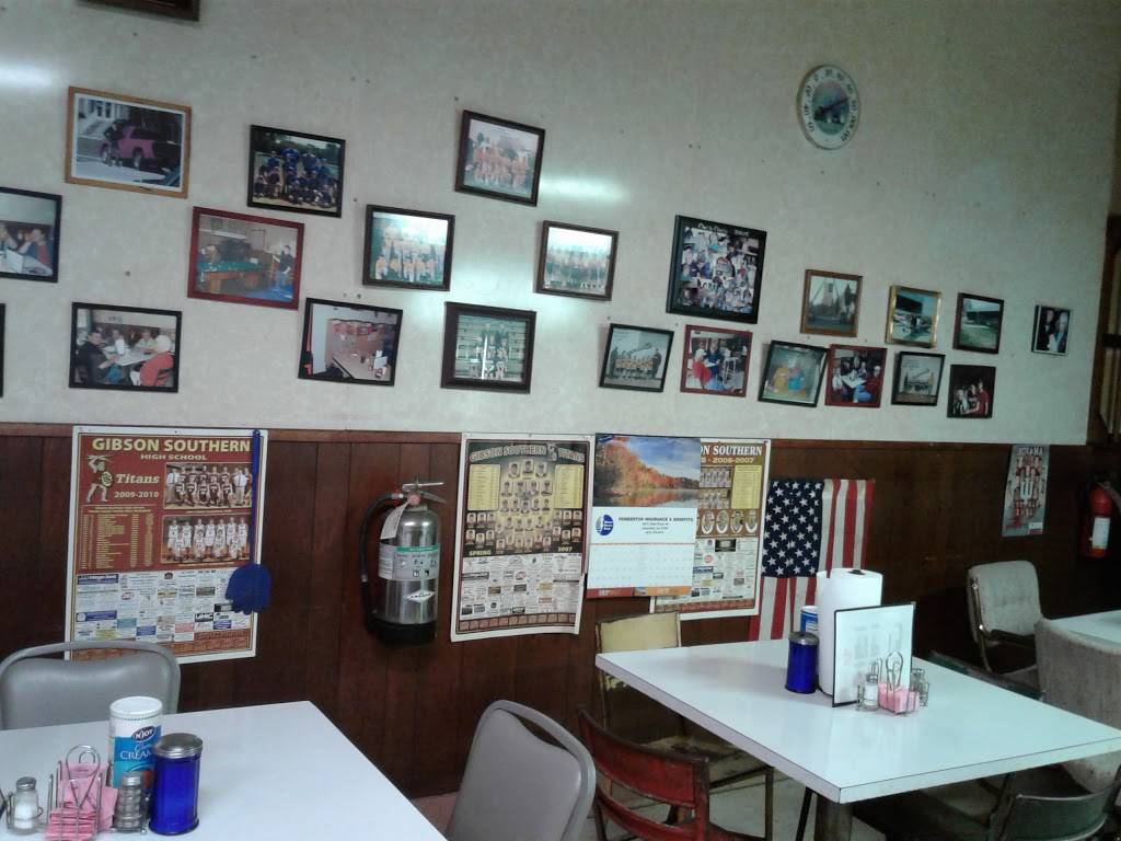 Docs Place | restaurant | 105 S Main St, Owensville, IN 47665, USA | 8127242403 OR +1 812-724-2403