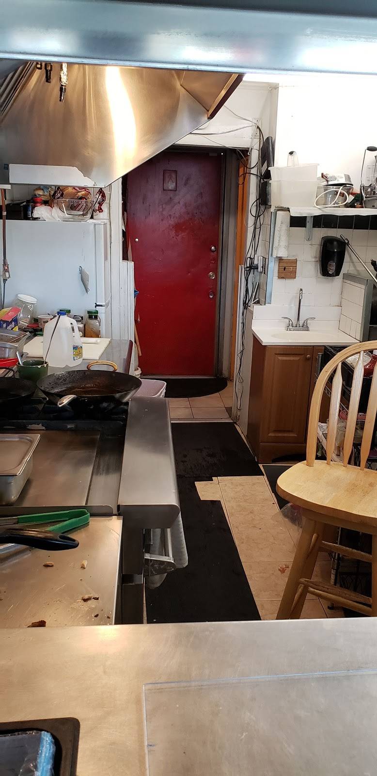 Falafel King | restaurant | 900-998 Gambell St, Anchorage, AK 99501, USA | 9072584328 OR +1 907-258-4328