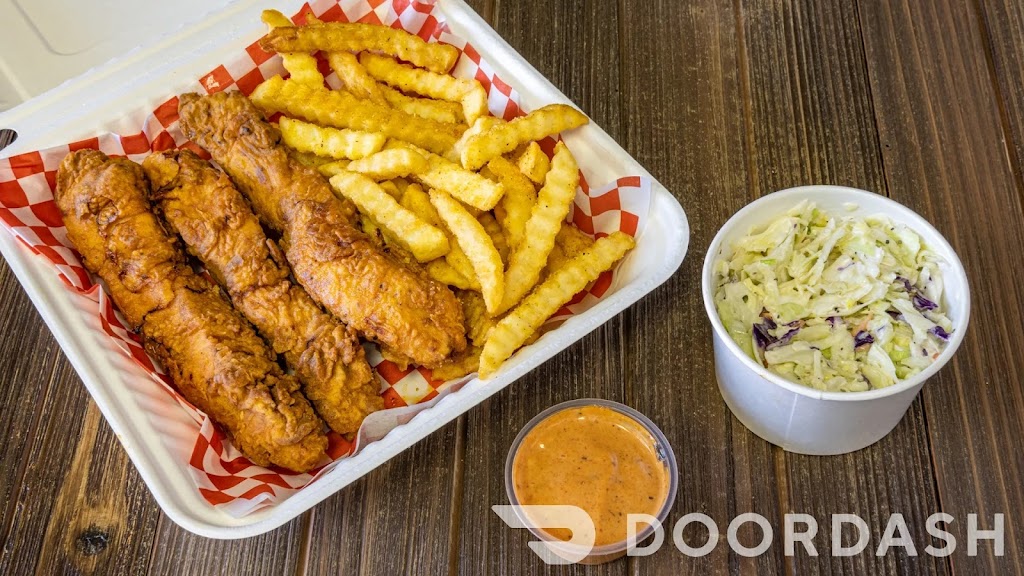 The Kluckin Chicken | meal takeaway | 2700 E Colorado Blvd, Pasadena, CA 91107, USA | 6262986544 OR +1 626-298-6544