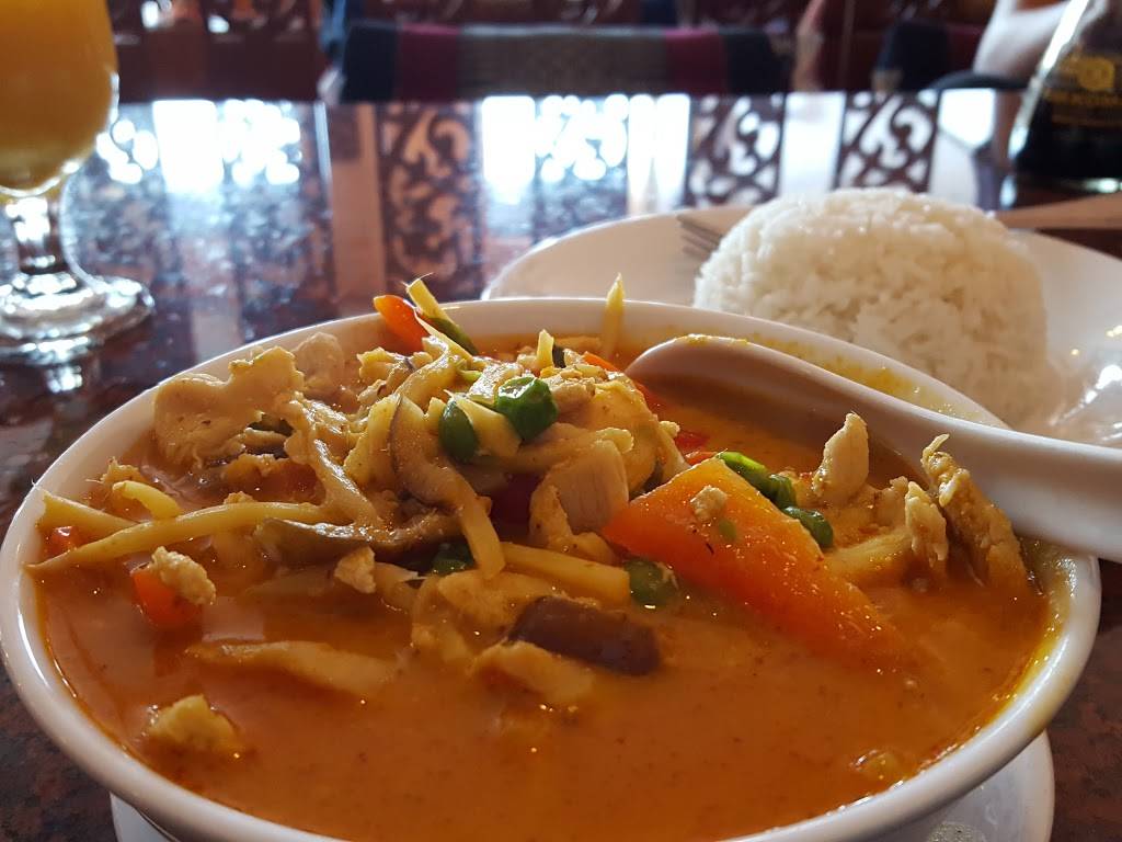 Thai Hut Restaurant | restaurant | 701 Highgrove Pl, Rockford, IL 61108, USA | 8153958330 OR +1 815-395-8330