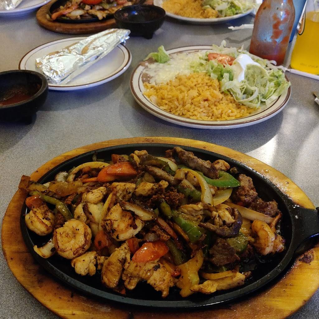 Mi Casita Restaurant | restaurant | 1115 6th St, Nevada, IA 50201, USA | 5153822444 OR +1 515-382-2444