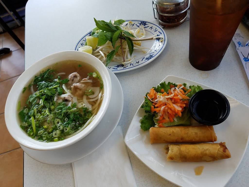 Pho broadway noodle soup | restaurant | 3418 Broadway St, Houston, TX 77017, USA | 7138478820 OR +1 713-847-8820