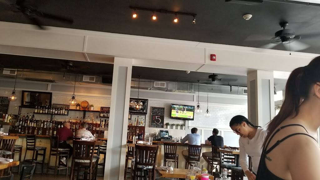 The Gaslight | restaurant | 120 Market St, Philadelphia, PA 19106, USA | 2159257691 OR +1 215-925-7691