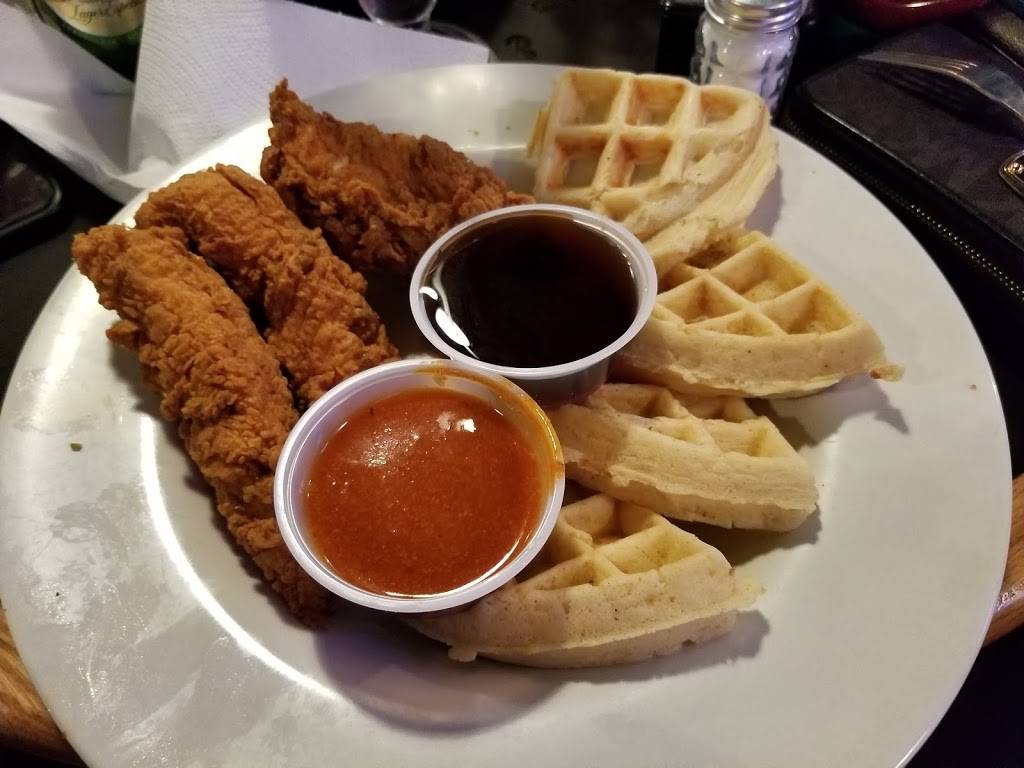 Wing Daddys Sauce House | restaurant | 1115 SE Military Dr, San Antonio, TX 78214, USA | 2109229464 OR +1 210-922-9464