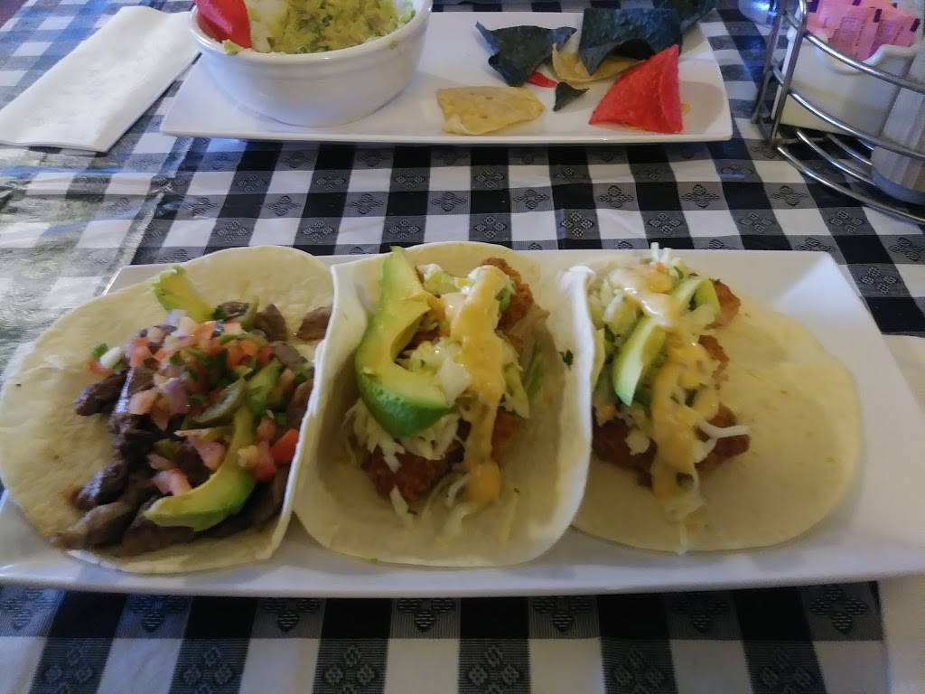 Andreas Red Rooster | restaurant | N14 w22032 Watertown Rd, Waukesha, WI 53186, USA | 2625741230 OR +1 262-574-1230