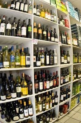 Aphrodite Greek Imports | restaurant | 5886 Leesburg Pike, Falls Church, VA 22041, USA | 7039315055 OR +1 703-931-5055