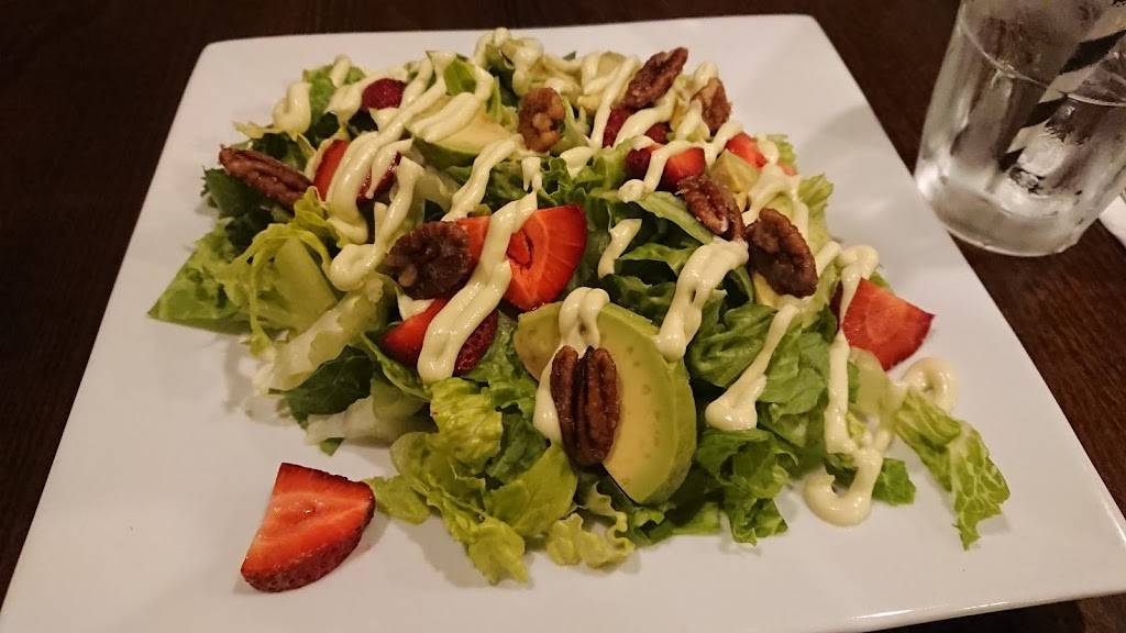 Chambers 19 Bistro & Bar | restaurant | 19 N Main St, Doylestown, PA 18901, USA | 2153481940 OR +1 215-348-1940