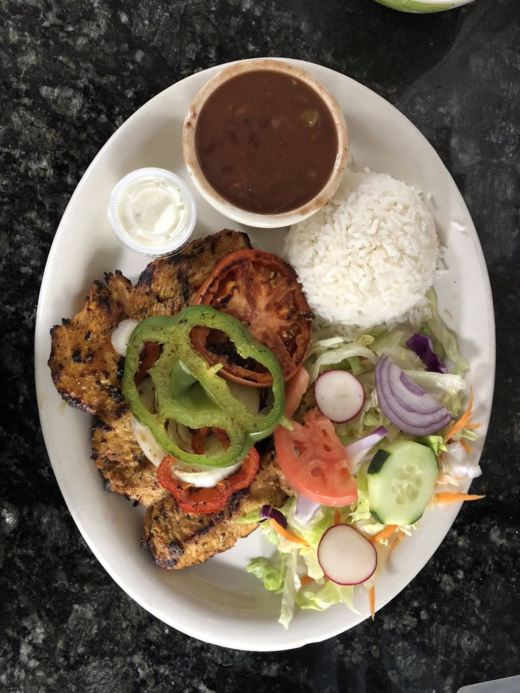 Pollo Ala Vista Restaurant & Carry | restaurant | 16905 Oakmont Ave, Gaithersburg, MD 20877, USA | 3019260422 OR +1 301-926-0422