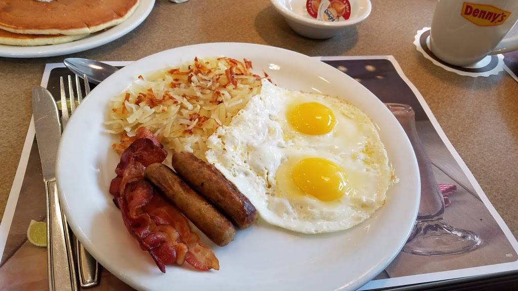 Dennys | restaurant | 711 N Harlem Ave, Oak Park, IL 60302, USA | 7083866964 OR +1 708-386-6964