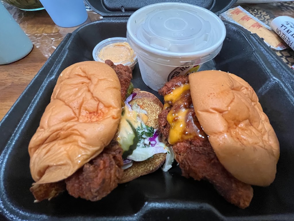 Daves Hot Chicken | restaurant | 931 N Milliken Ave, Ontario, CA 91764, USA | 9095818200 OR +1 909-581-8200