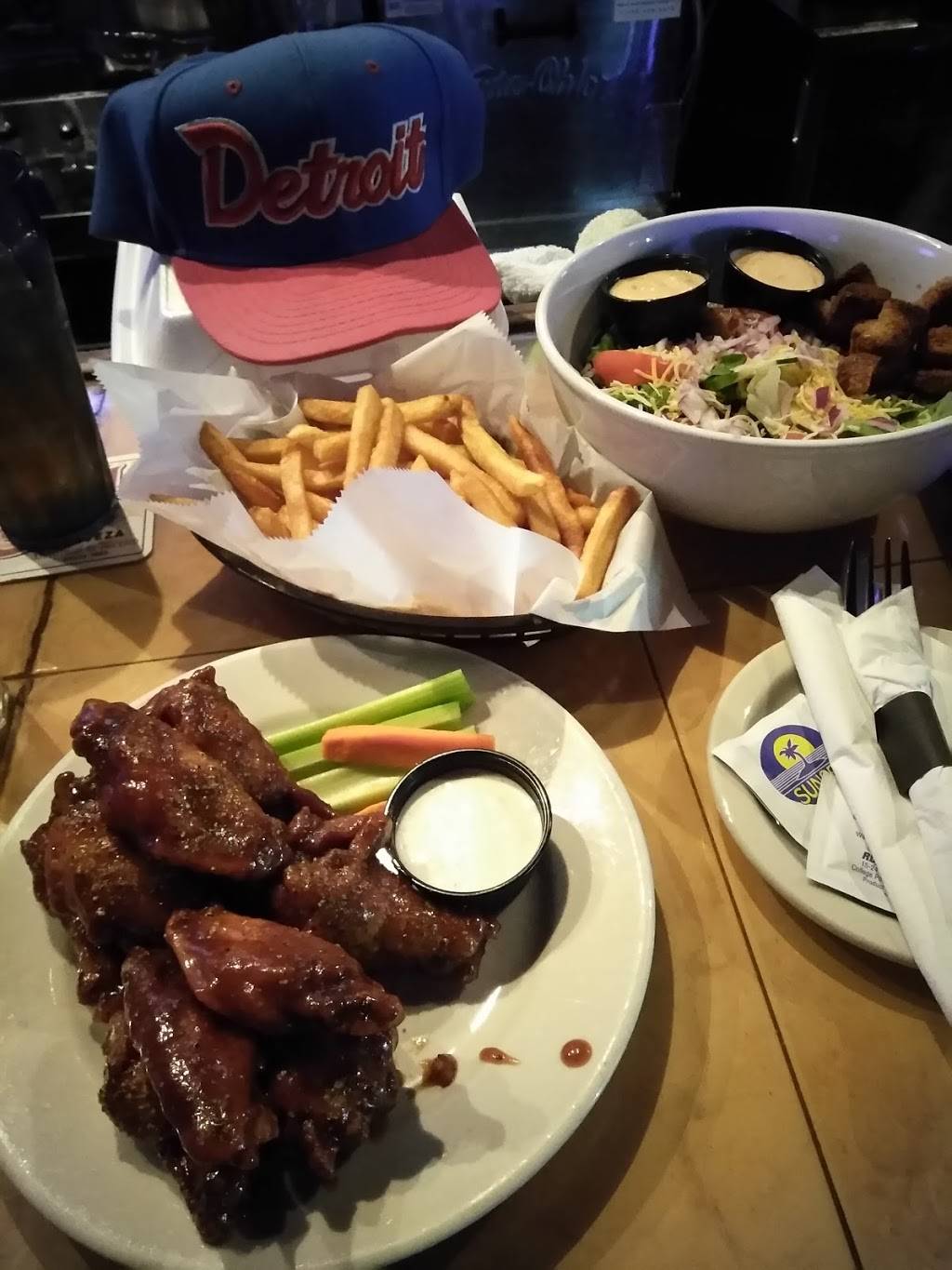 Gillys Sports Bar | restaurant | 4343 Dunwoody Park, Atlanta, GA 30338, USA | 7708172789 OR +1 770-817-2789