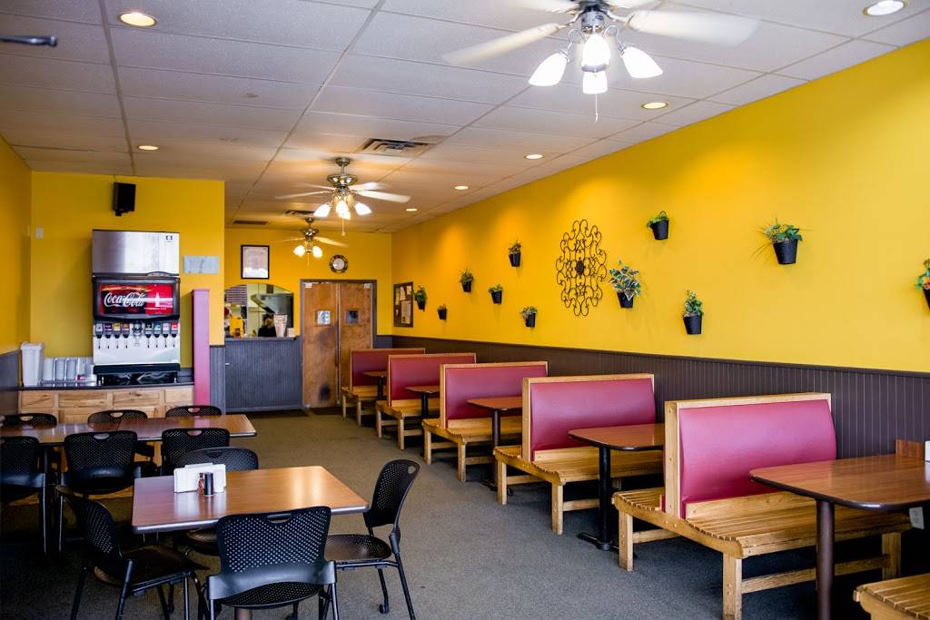Mancinos Pizza & Grinders | restaurant | 12465 James St # 50, Holland, MI 49424, USA | 6167860600 OR +1 616-786-0600