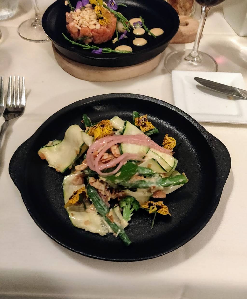 Recto-Verso Restaurant Traiteur | restaurant | 814 Chemin Pierre Péladeau, Sainte-Adèle, QC J8B 1Z4, Canada | 4502299555 OR +1 450-229-9555