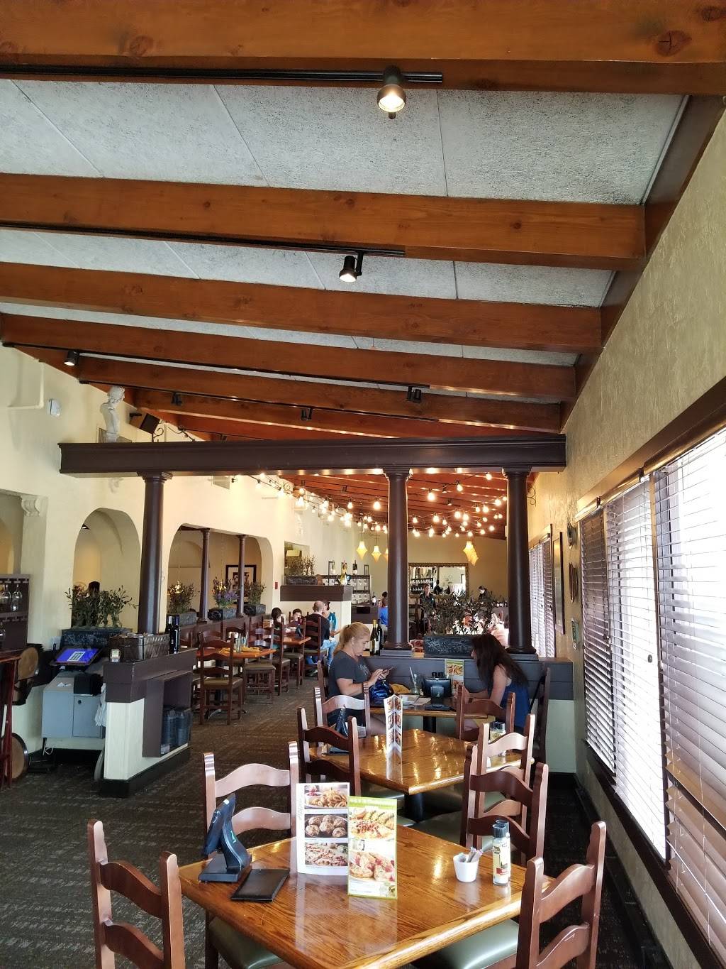 Olive Garden Italian Restaurant | meal takeaway | 675 Ring Rd, Layton, UT 84041, USA | 8015461447 OR +1 801-546-1447