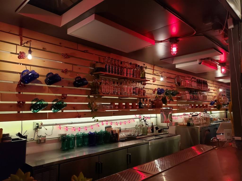 NIDOs Backyard | restaurant | 104 Oak St, Oakland, CA 94607, USA | 5105009757 OR +1 510-500-9757