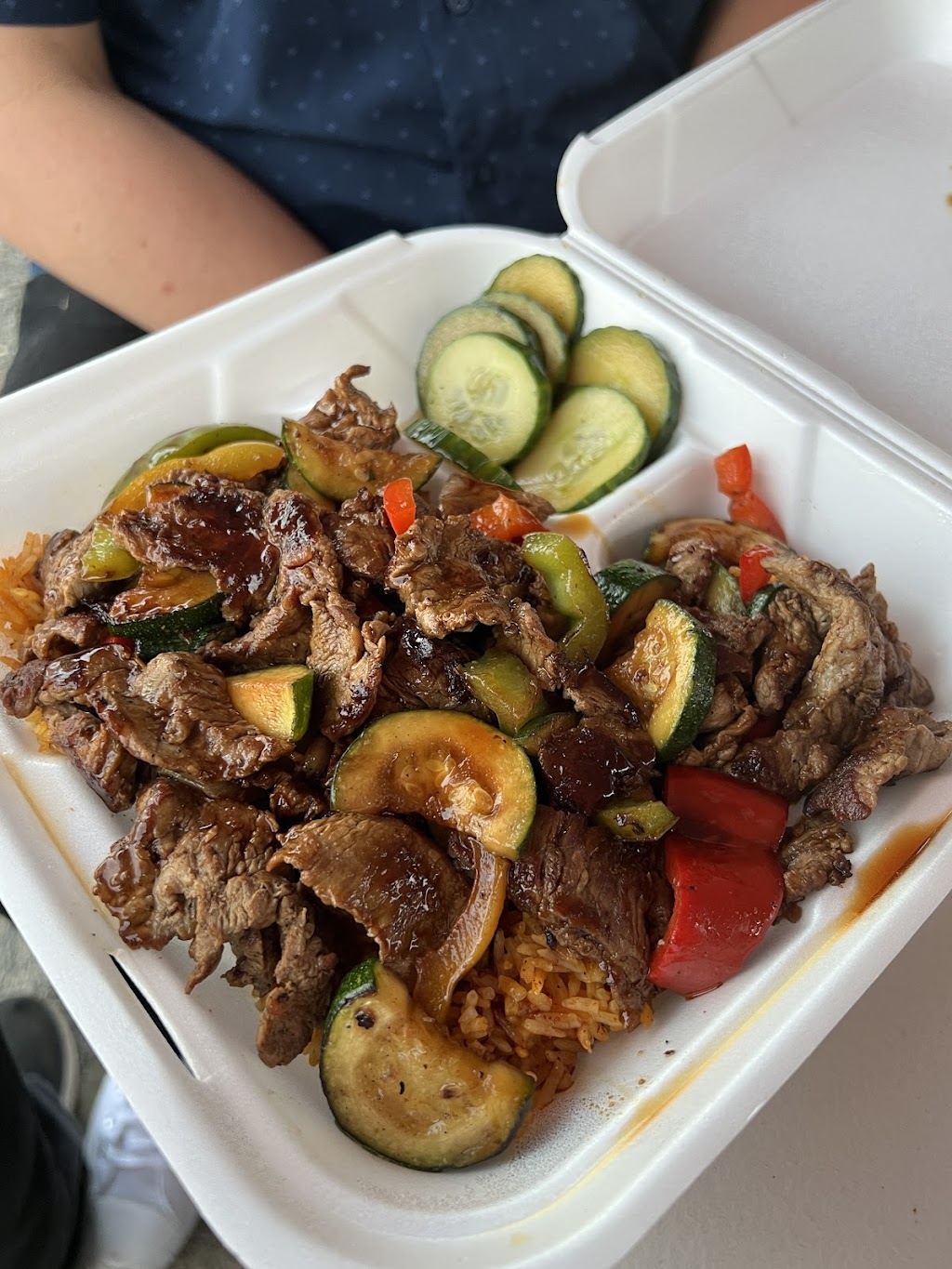 Tom Toms Island Style | restaurant | 115 W 11th Ave, Chico, CA 95926, USA | 5303549037 OR +1 530-354-9037