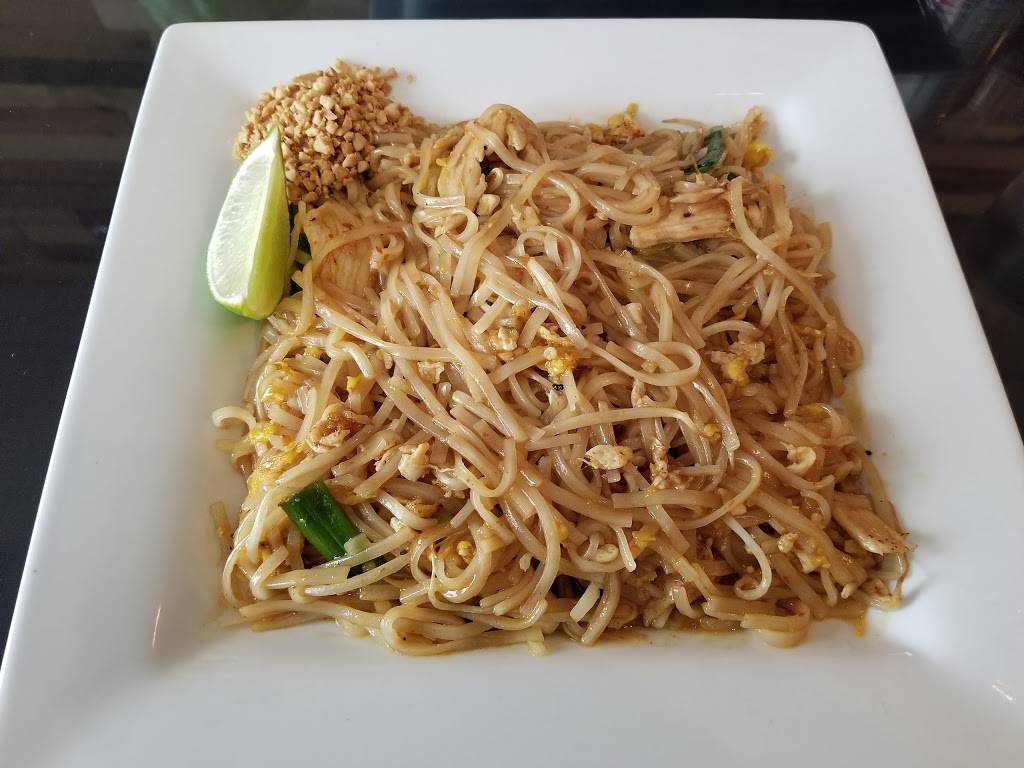 Siam Table | restaurant | 757 N Ankeny Blvd, Ankeny, IA 50023, USA | 5159647715 OR +1 515-964-7715
