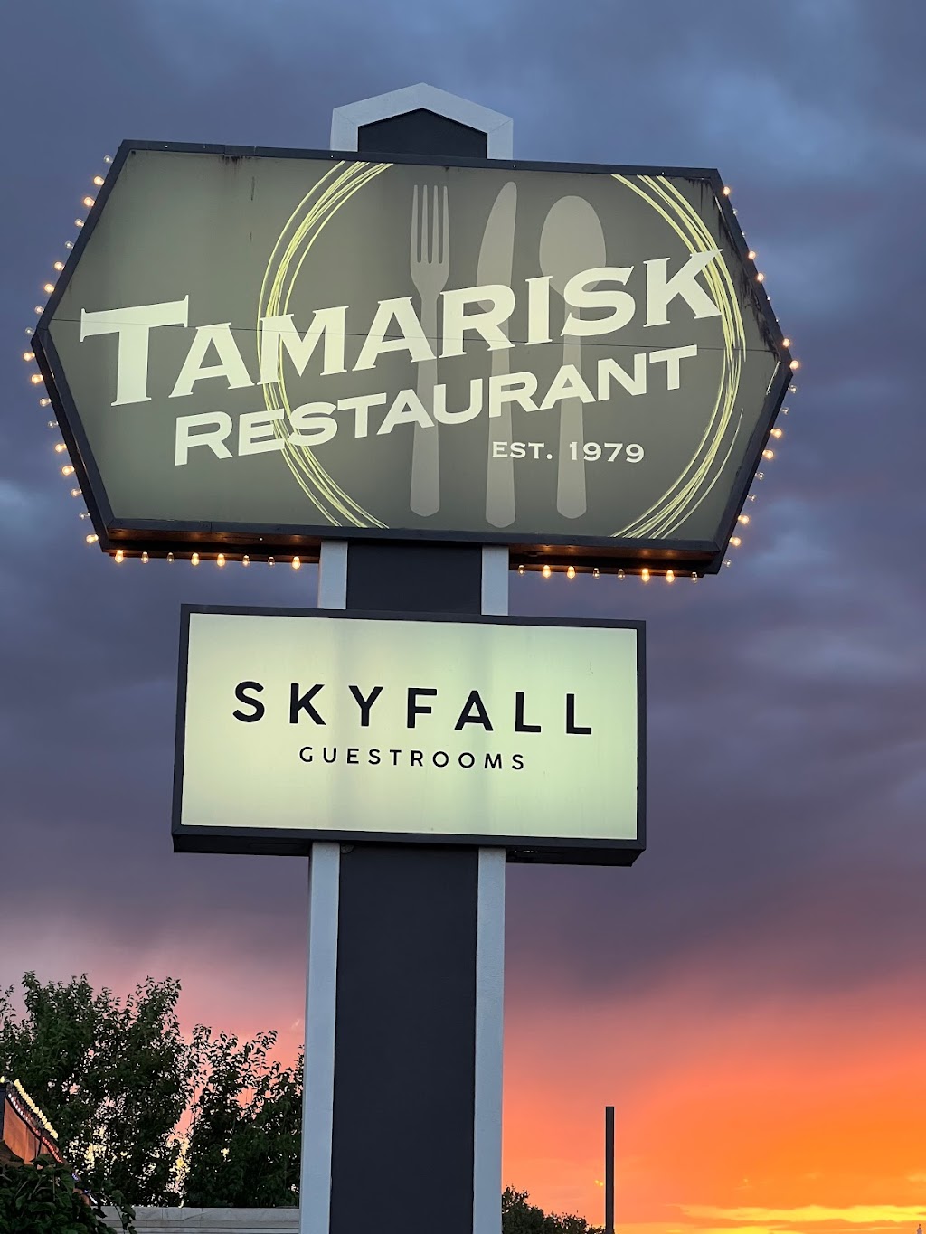 Tamarisk Restaurant | restaurant | 1710 E Main St, Green River, UT 84525, USA | 4355648109 OR +1 435-564-8109