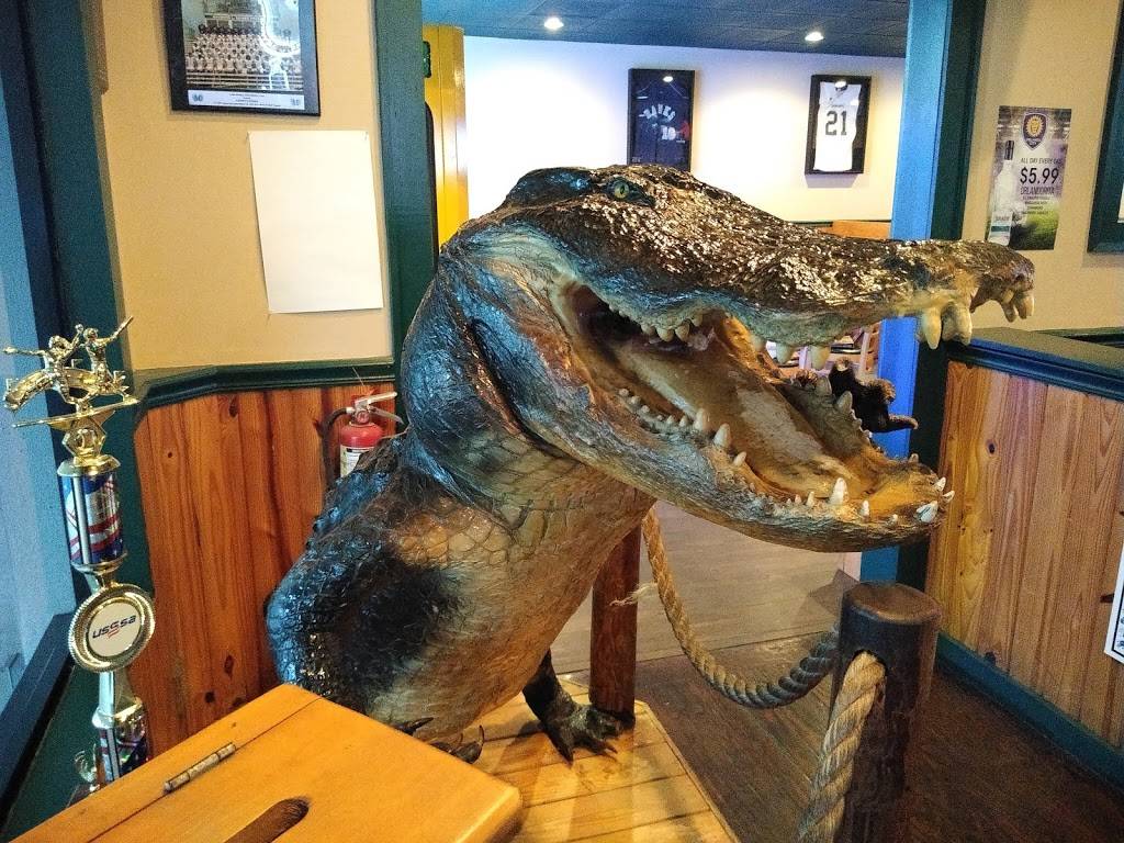 Gators Dockside | restaurant | 5275 Red Bug Lake Rd, Winter Springs, FL 32708, USA | 4076956622 OR +1 407-695-6622