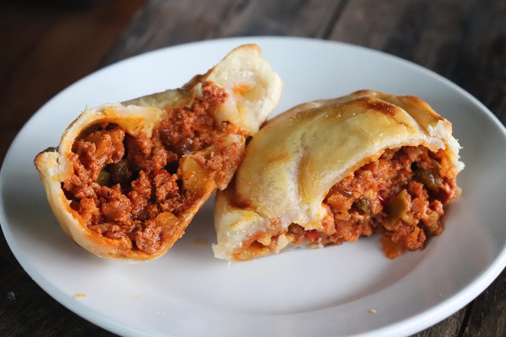 Maria Luisa Empanadas | restaurant | 2901 1st Ave S, Seattle, WA 98134, USA | 2062189678 OR +1 206-218-9678