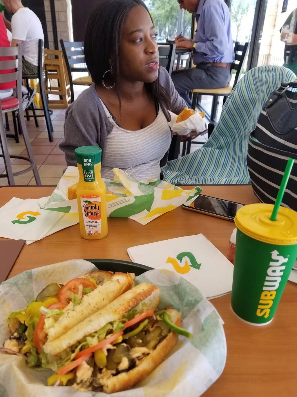 Subway | restaurant | 1321 E Vine St, Kissimmee, FL 34744, USA | 4075189306 OR +1 407-518-9306