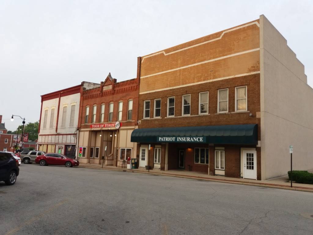 Hometown Classic Pizza | restaurant | 12 W Main St, Greenfield, IN 46140, USA | 3174625054 OR +1 317-462-5054