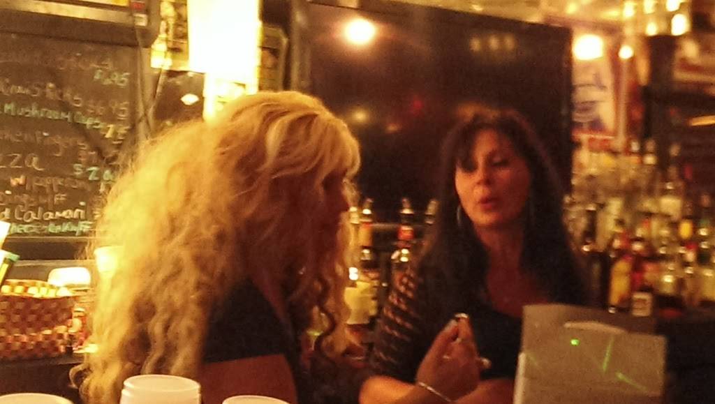 Dillingers Pub and Grille | restaurant | 349 Hazel St, Clifton, NJ 07011, USA | 9732463066 OR +1 973-246-3066