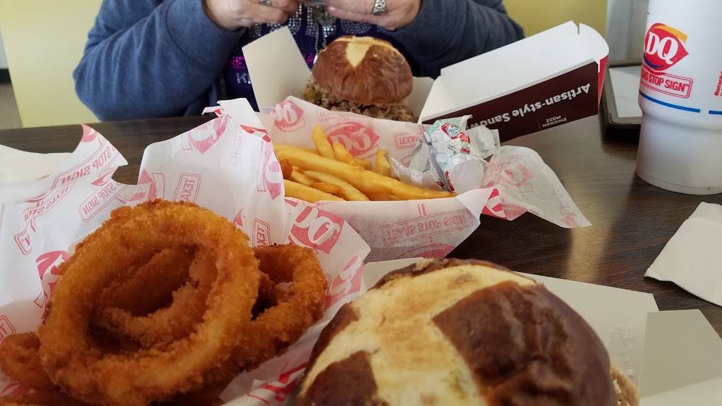 Dairy Queen Store | restaurant | 301 W Main St, Madisonville, TX 77864, USA | 9363486171 OR +1 936-348-6171