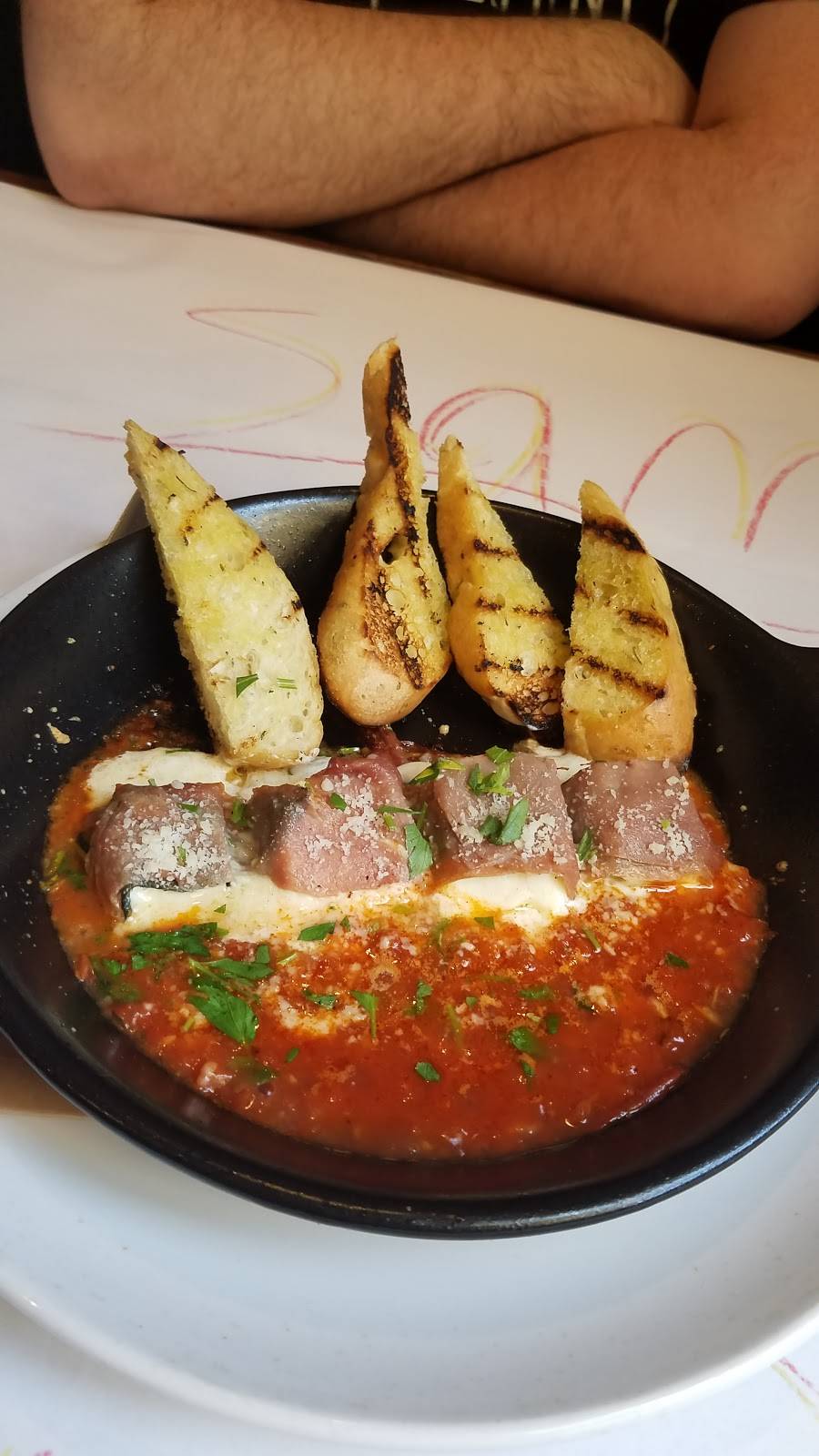 Romanos Macaroni Grill | restaurant | Deer Valley Towne Center, 2949 W Agua Fria Fwy, Phoenix, AZ 85027, USA | 6235808681 OR +1 623-580-8681