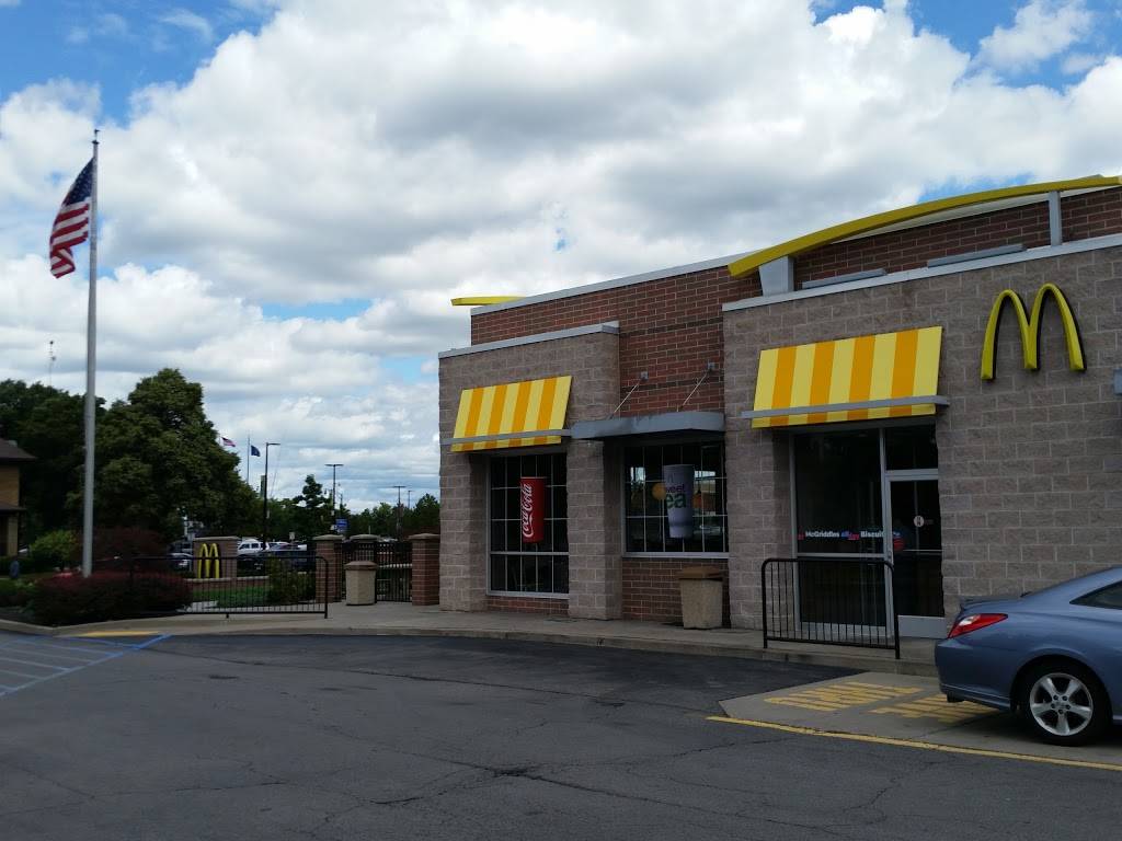 McDonalds | cafe | 1701 East Ave, Rochester, NY 14610, USA | 5852713960 OR +1 585-271-3960