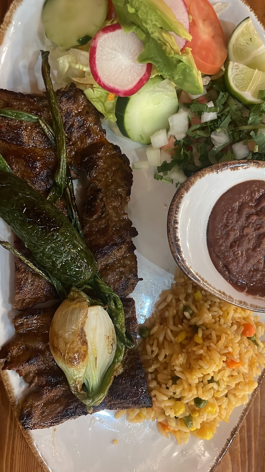 Cerro Bonito Pupuseria y Panaderia | restaurant | 510 W Pioneer Pkwy Suite 100, Grand Prairie, TX 75051, USA | 4696600171 OR +1 469-660-0171