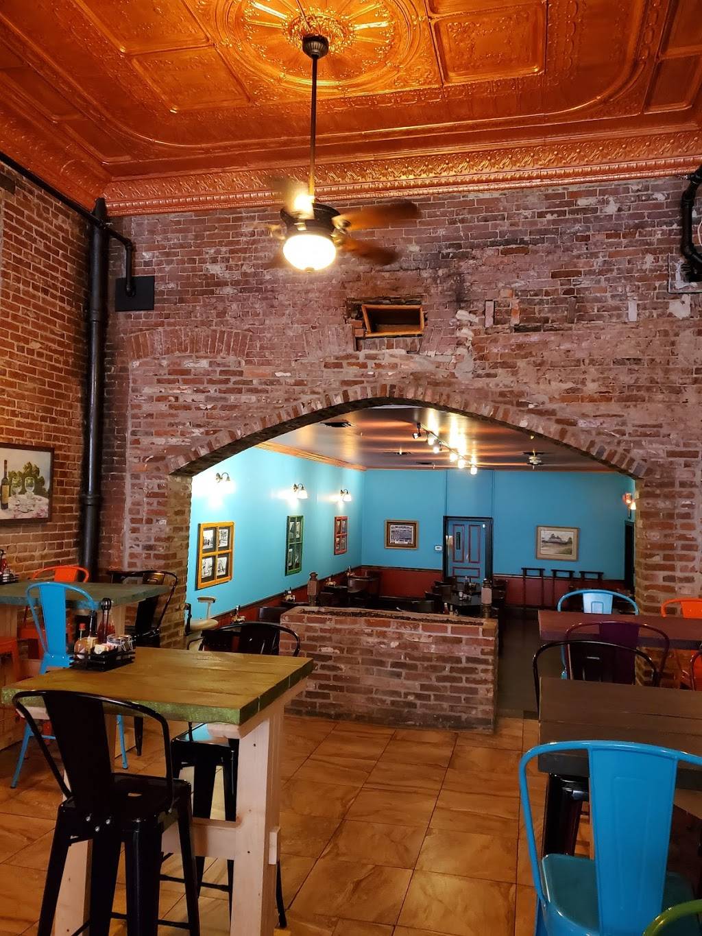 The Toasted Goat | restaurant | 11 W Main St, Frostburg, MD 21532, USA | 2405589463 OR +1 240-558-9463